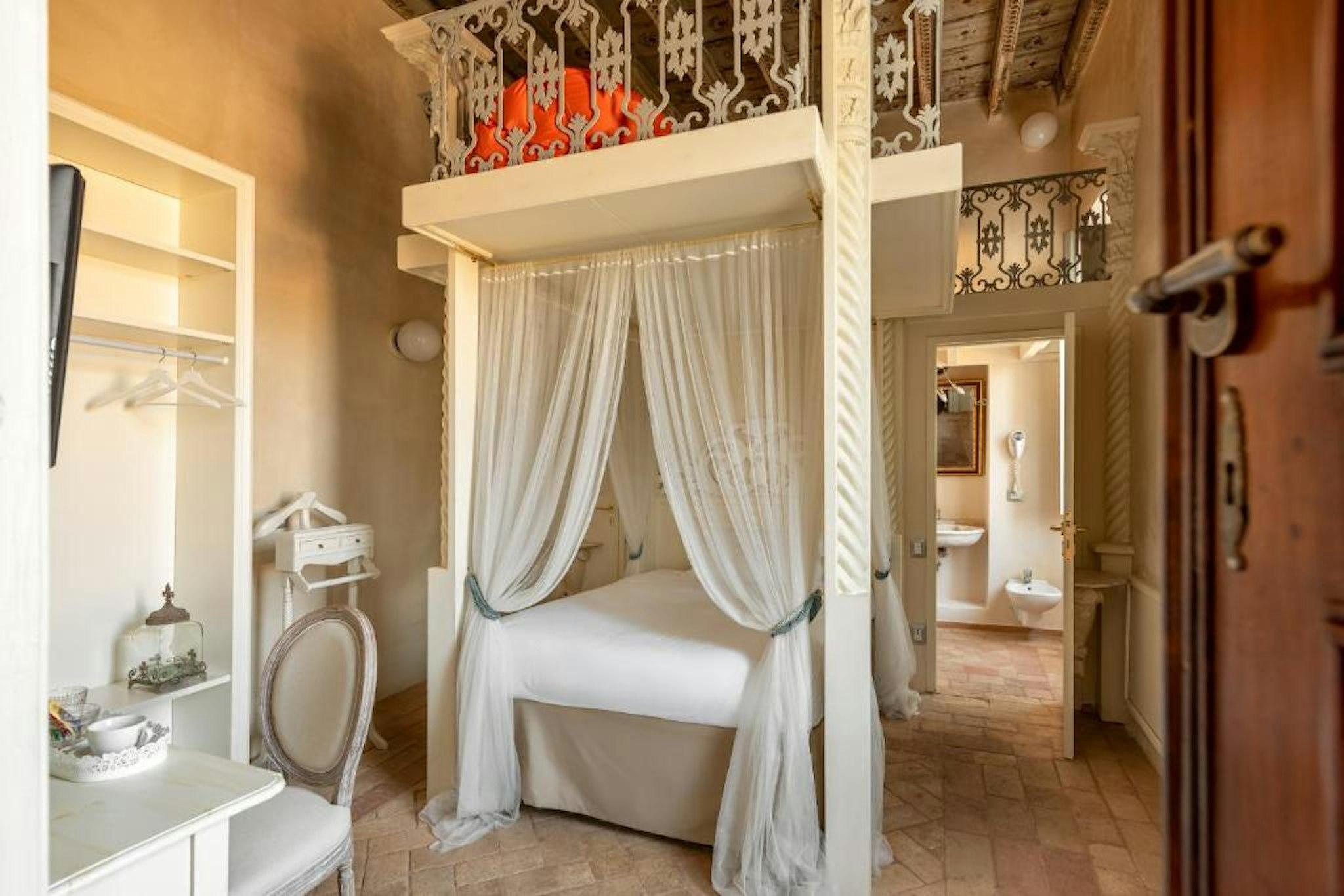 Hotel Palazzo Novello 62/64