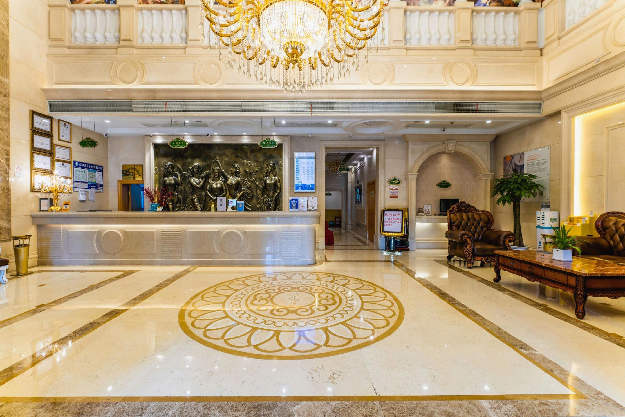 Vienna Hotel (Jiujiang Railway Station) 10/37