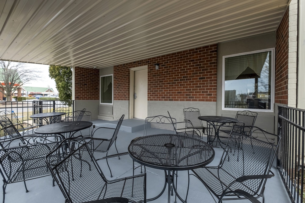 Red Roof Inn Leesburg 27/34