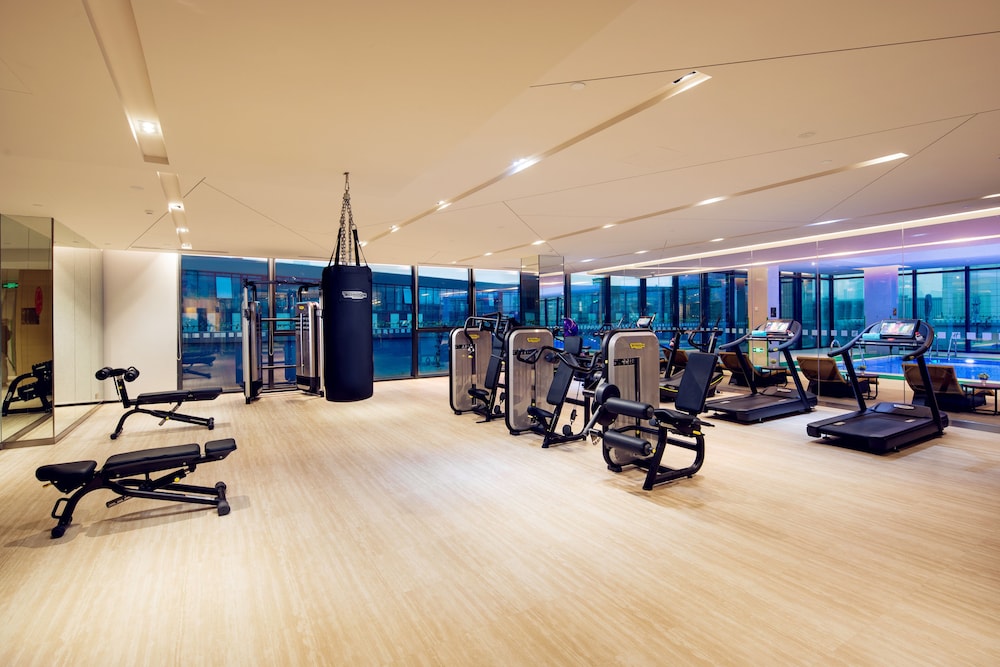 HOLIDAY INN WUXI TAIHU NEW CITY 33/69
