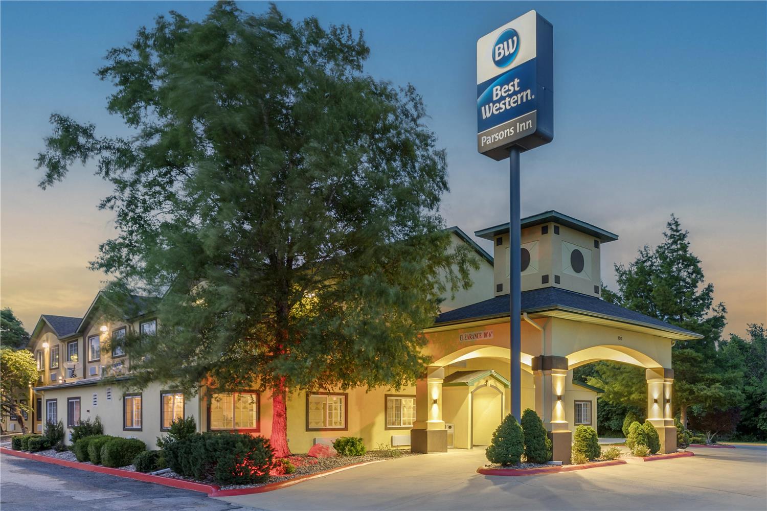 Best Western Parsons Inn 2/33