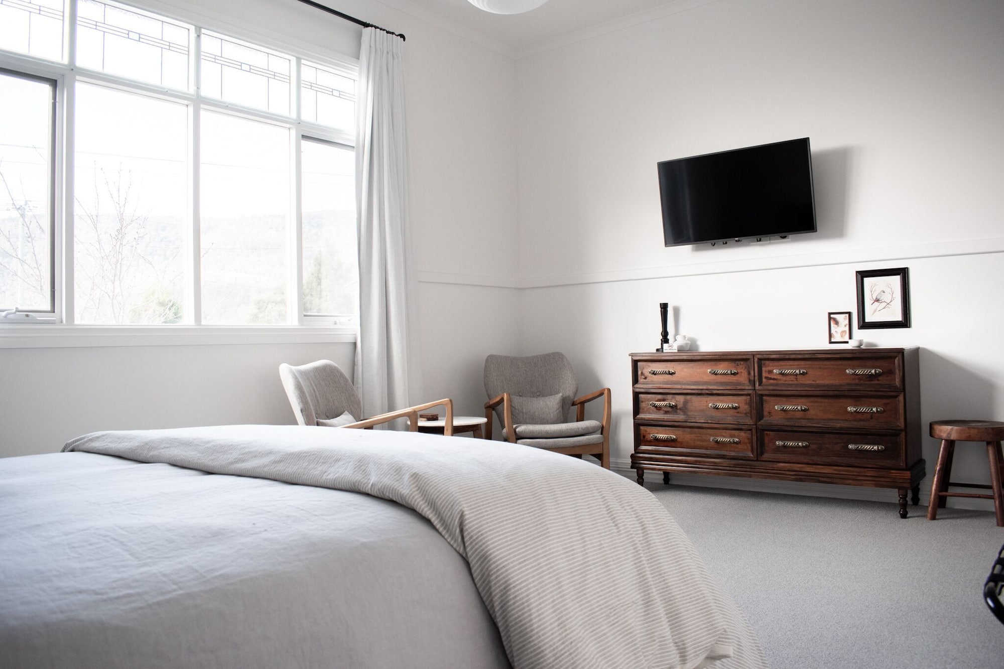 Suite, Queen Bed, Hill View