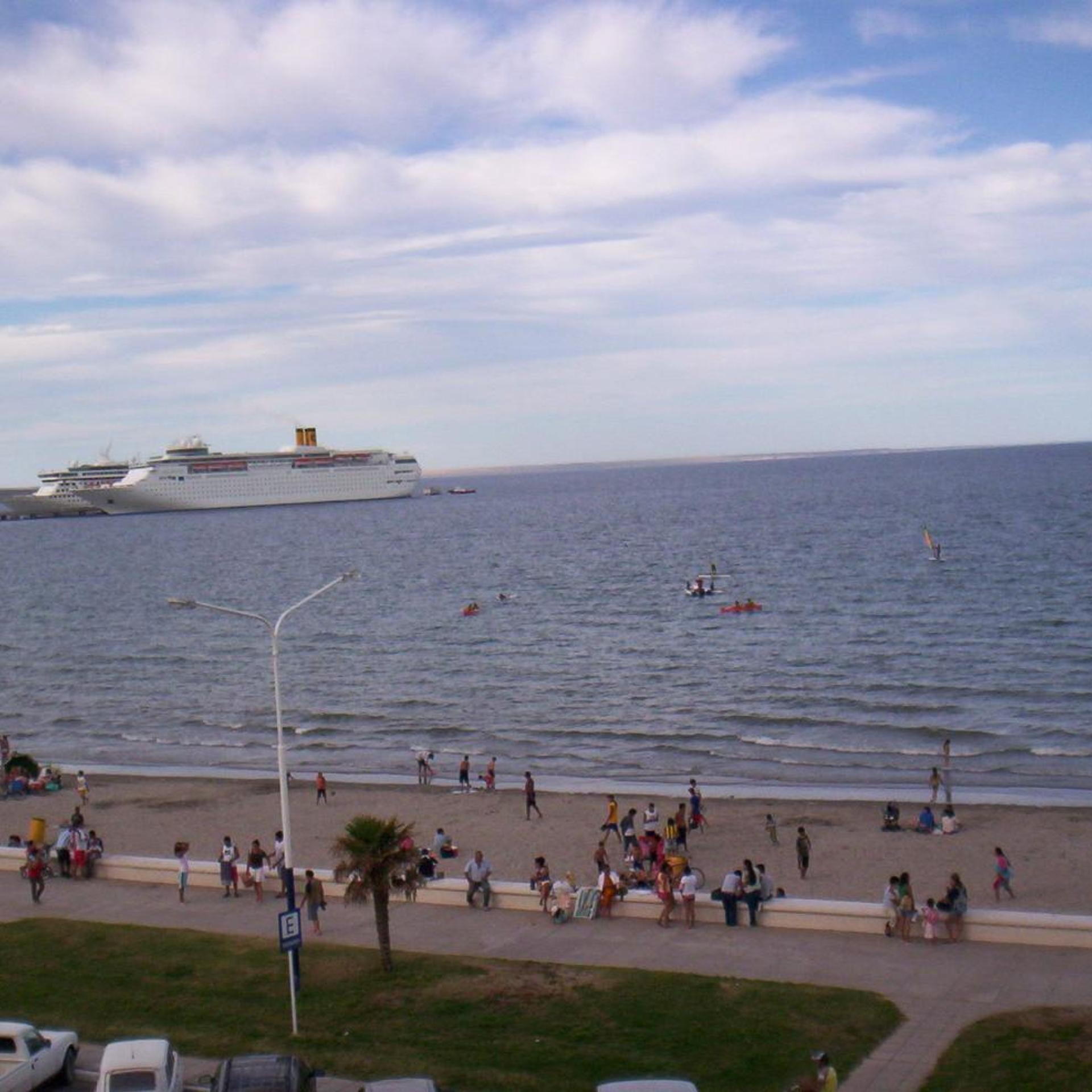 Costanera Hotel 41/52
