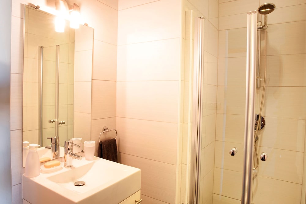Spanish Water Beach 18/20