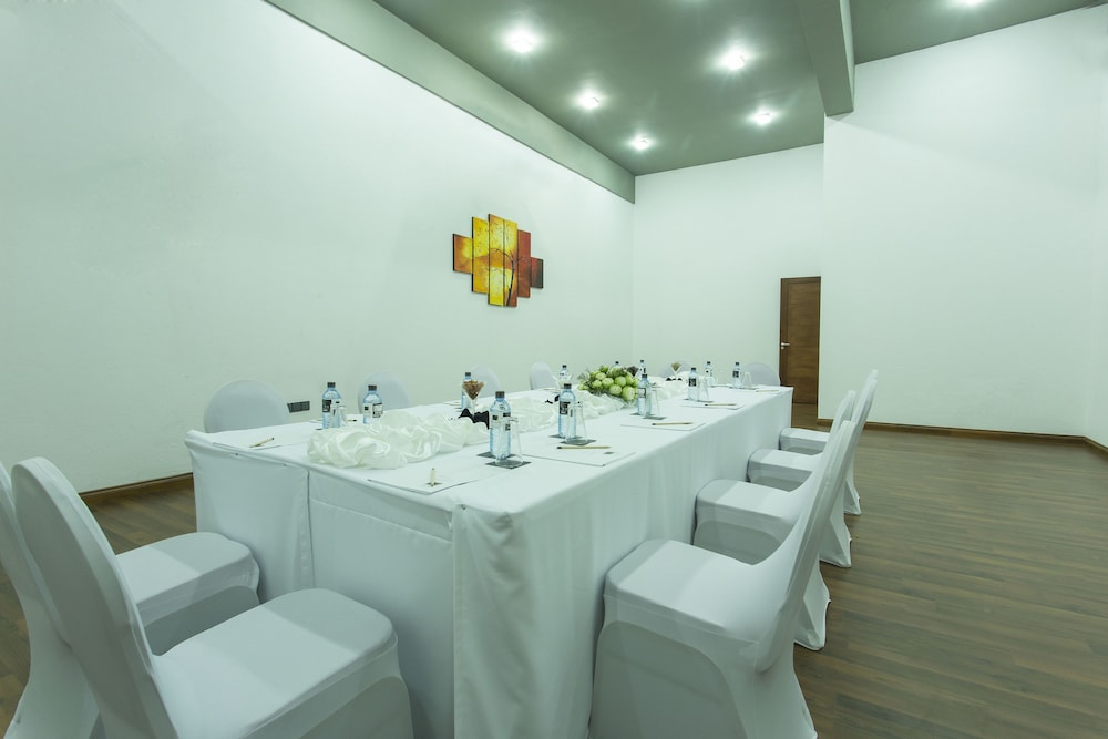 Aliya Resort And Spa 36/50