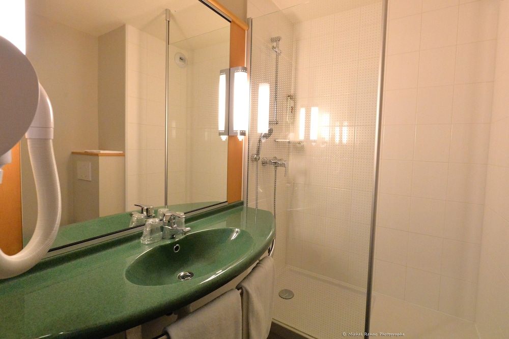 Ibis Auray 65/65