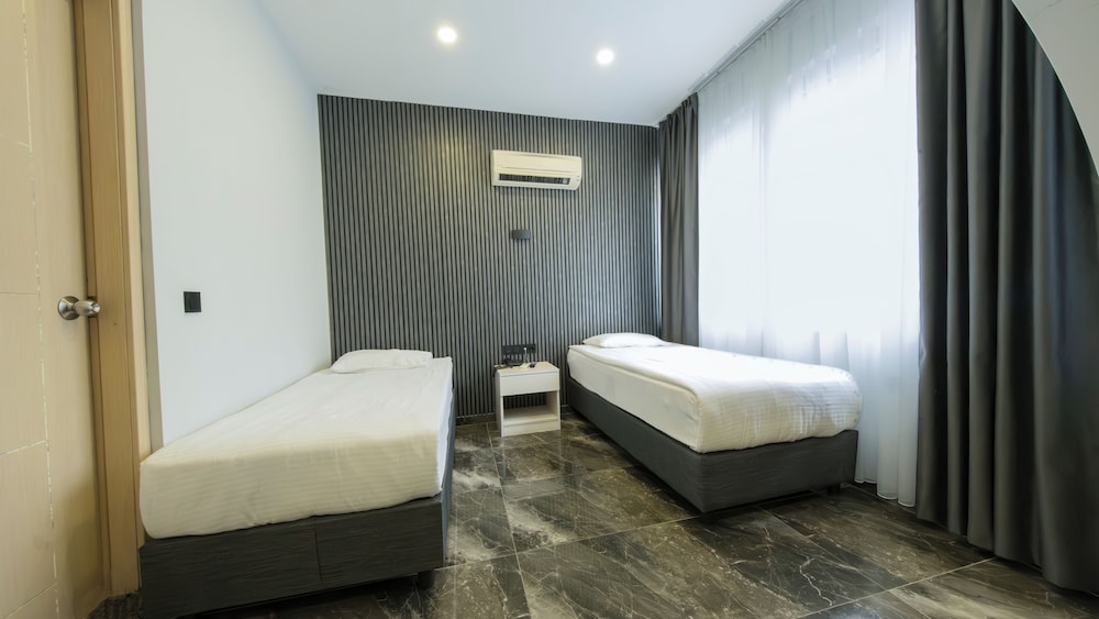 LEGEND TULIP HOTEL 23/52