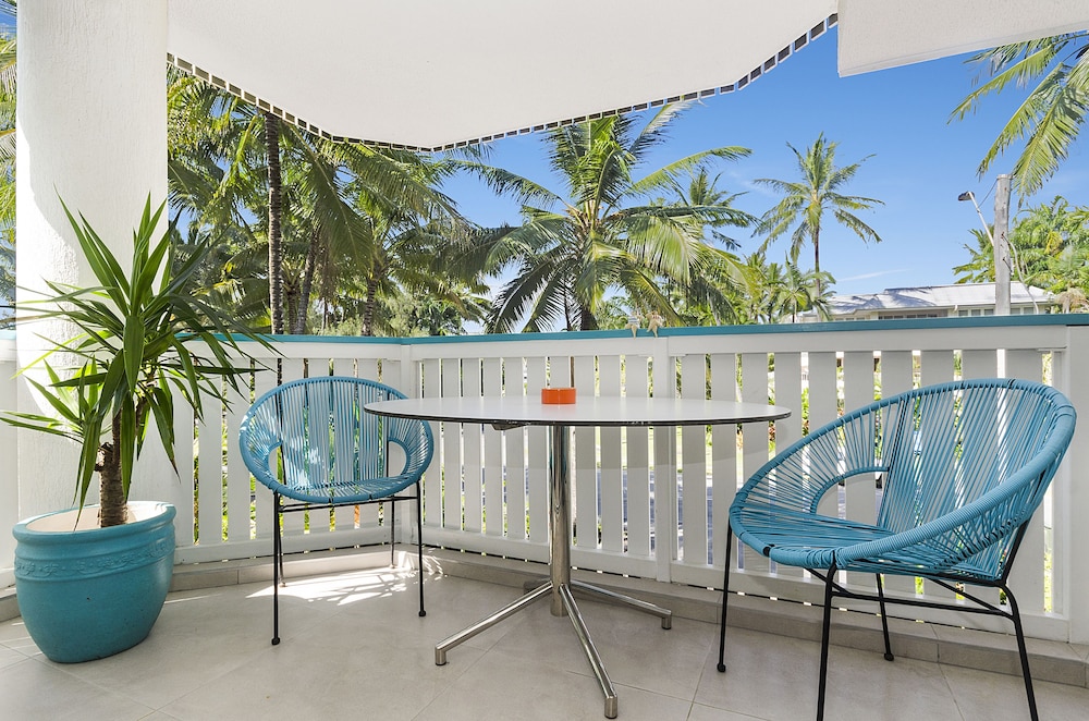 By The Sea Port Douglas 26/62