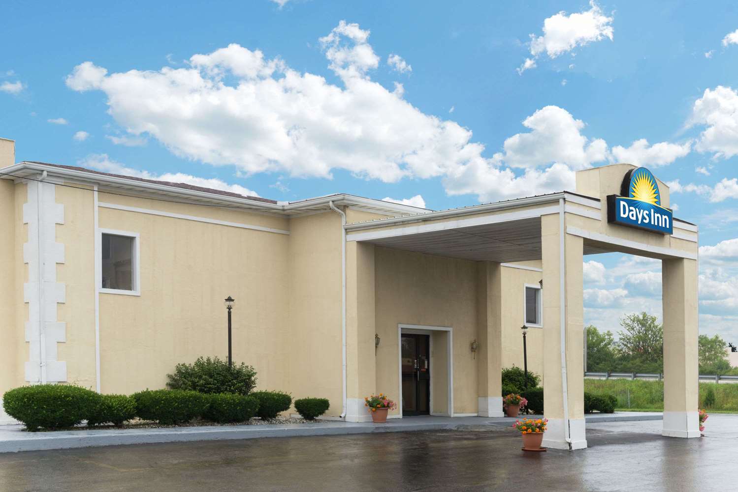 Days Inn By Wyndham Indianapolis East Post Road 13/54