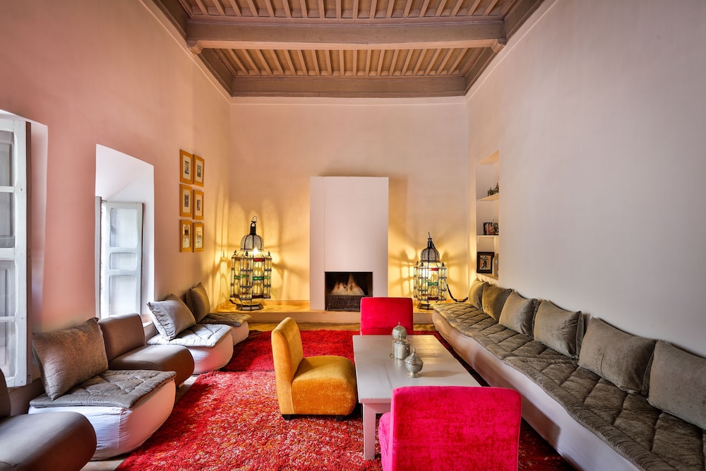 Riad Al Jazira 47/68