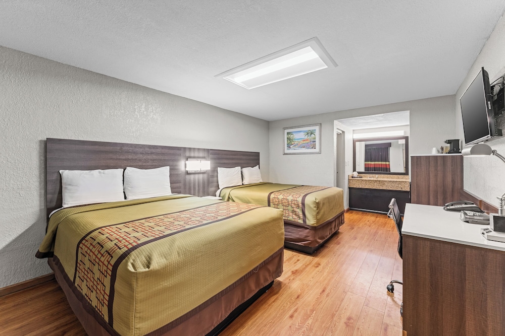 غرفة قياسية بسريرين كوين، Guest Inn Rogers 3/10