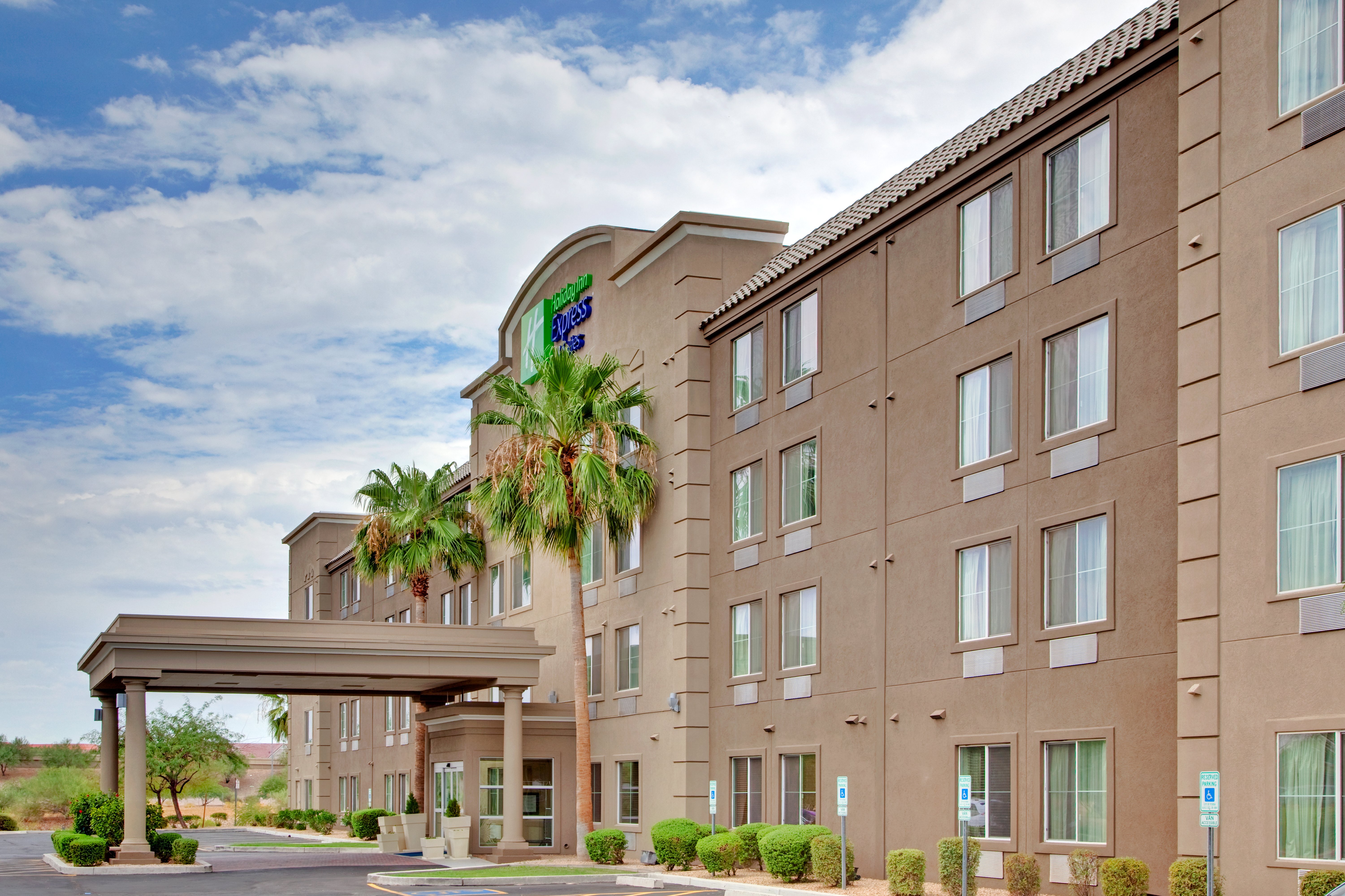 Holiday Inn Express Hotel Suites Peoria North Glendale 7/60