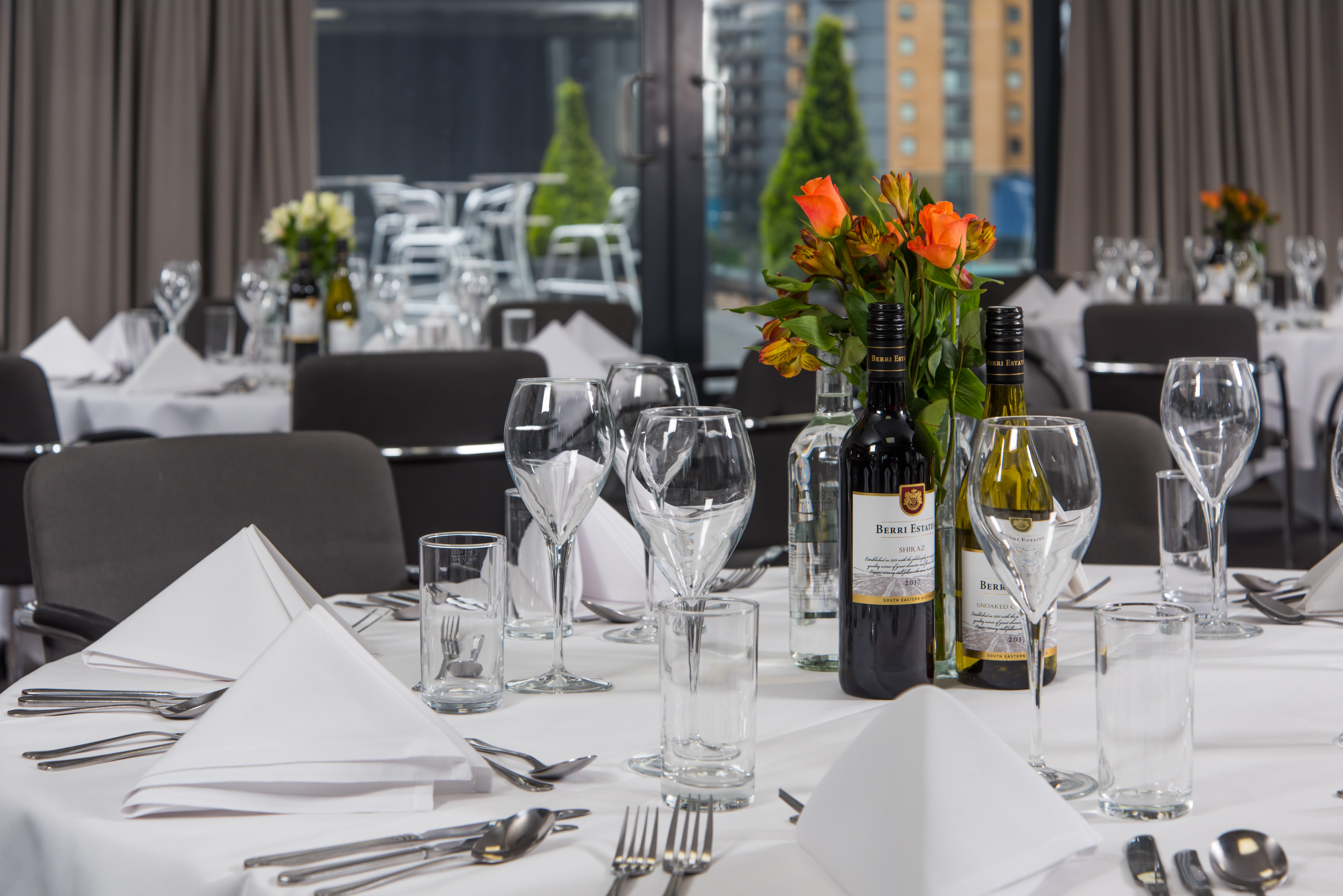 Holiday Inn London West 52/75
