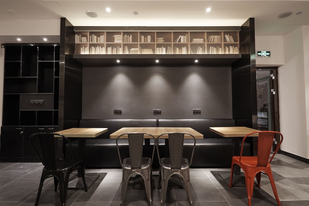 Shanghai Meego Yes Hotel 33/48