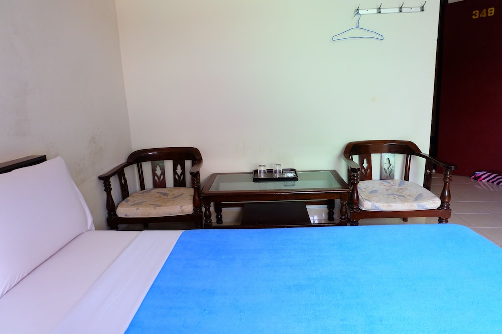 Thairungruang Backpackers Suratthani 10/16