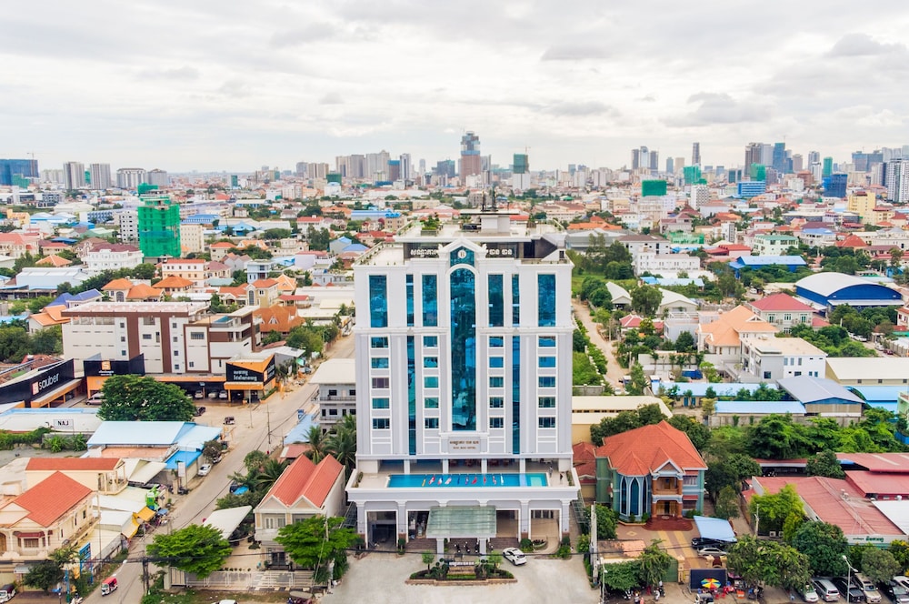 Ban Ban Hotel 3/50