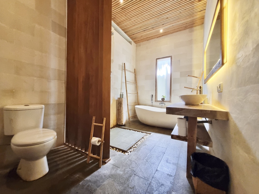 BoBos Villa 50/50