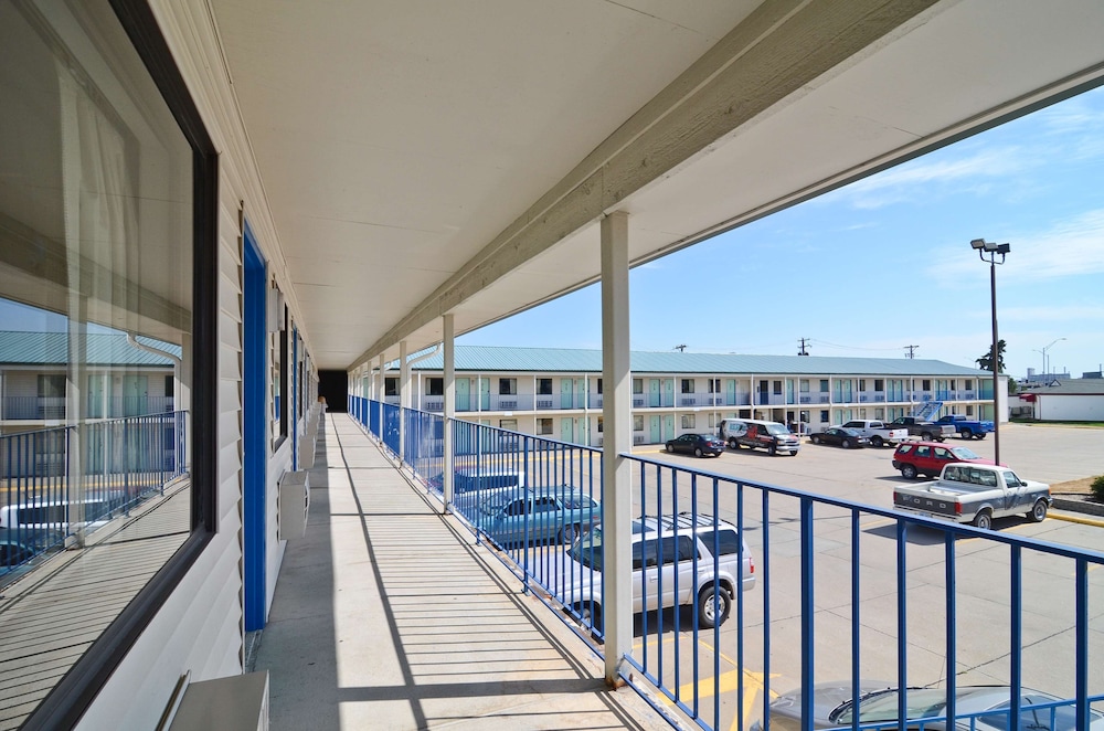 Americas Best Value Inn Lincoln 5/34