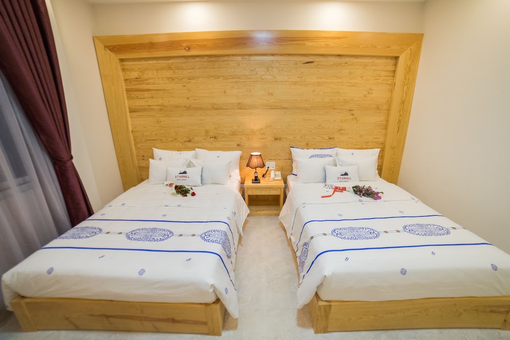Starhill Hotel 28/54
