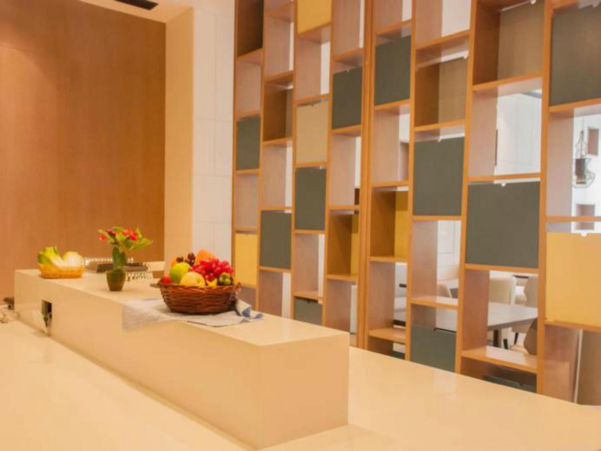 Echarm Hotel (Xiamen Airport Huojuyuan Metro Station) 65/76