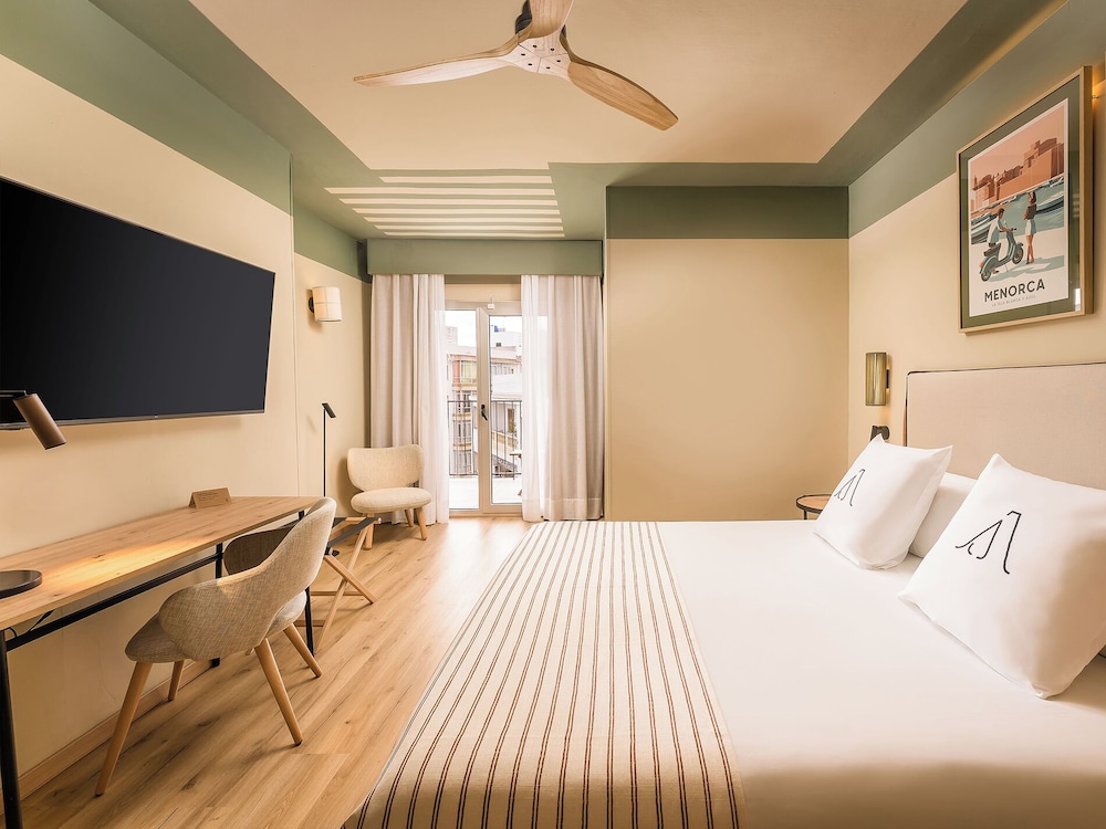 غرفة قياسية بسرير مزدوج بإطلالة على المدينة بشرفة، Hotel Artiem Capri 8/10