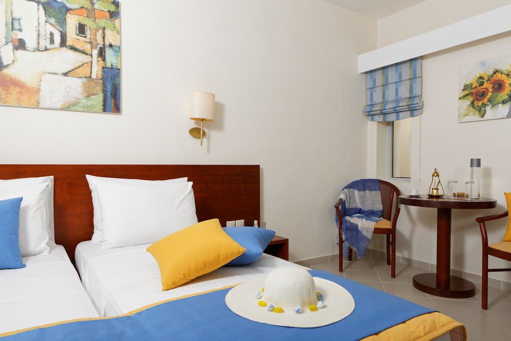 Anissa Beach and Village Hotel 55/80