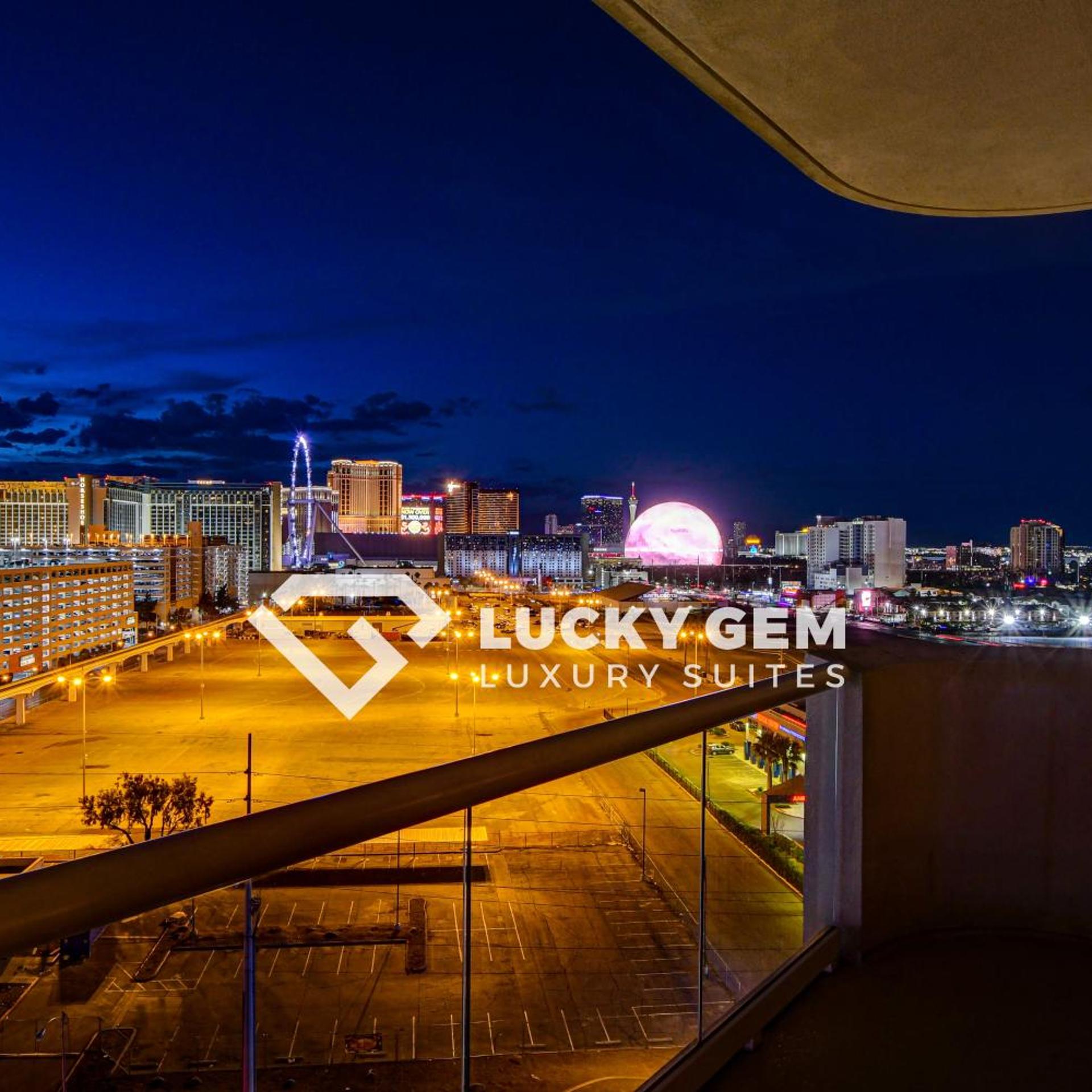 SPHERE VIEW - Signature MGM Resort Lucky Gem Penthouse & Luxury Suites 10817 4/49