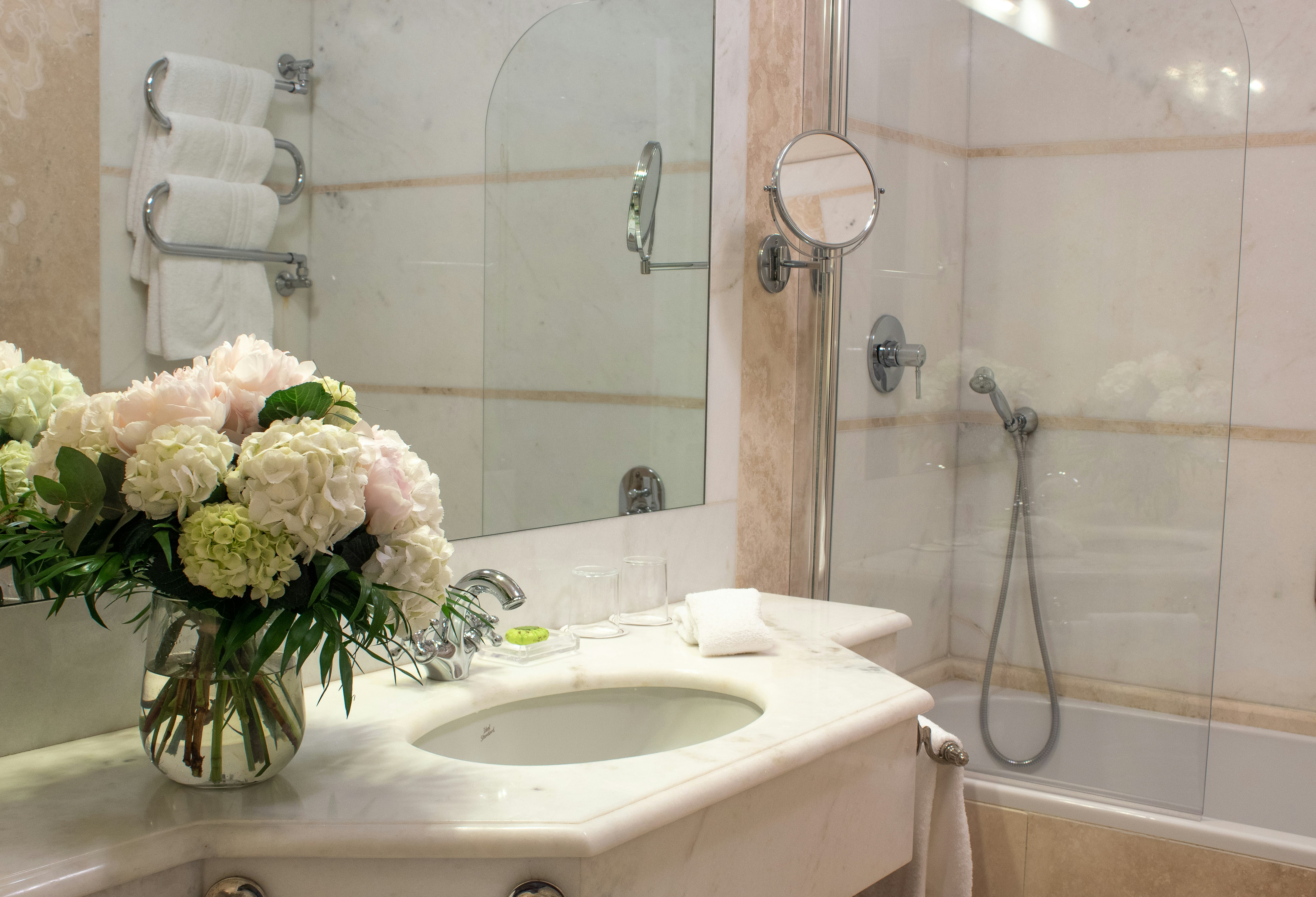 غرفة متصلة، Grand Hotel Continental Starhotels 4/4