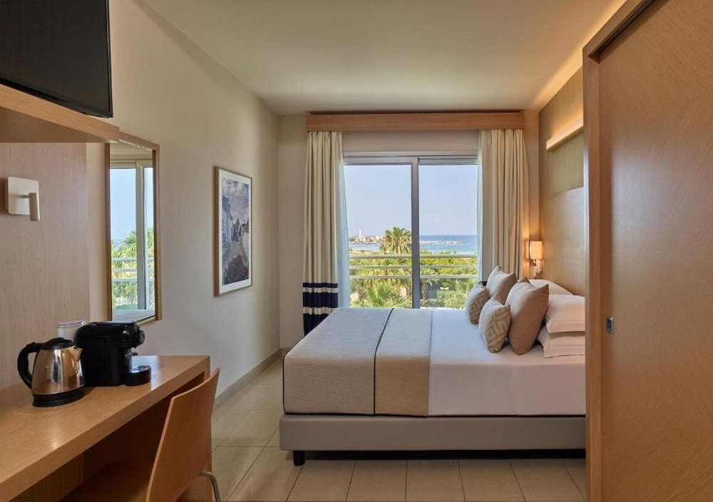 GranSerena Hotel 24/62