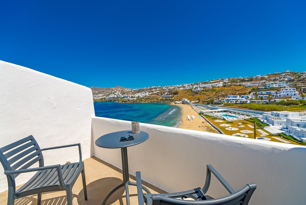 CAPE MYKONOS 52/61