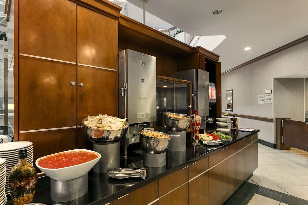 Embassy Suites by Hilton Dulles North Loudoun 40/58