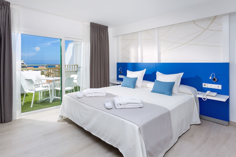 Playaolid Suites And Apartments 10/45