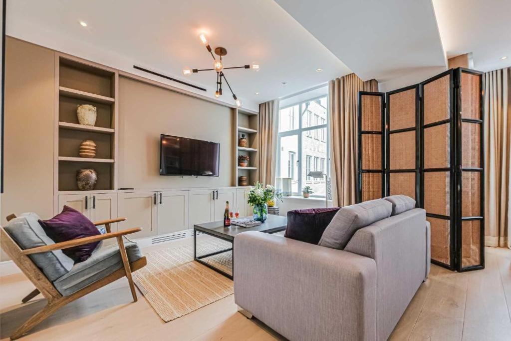 Westminster Apartments by D'Montrio 17/46