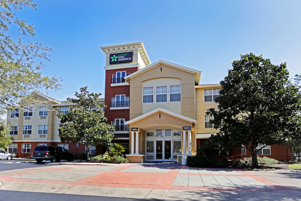 Studio 6 Suites Jacksonville Deerwood Park FL 65/71