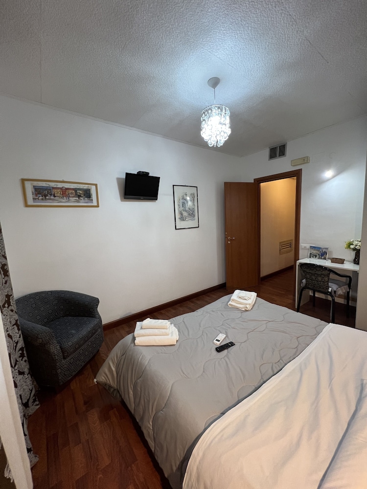 COMFORT, DOUBLE BED