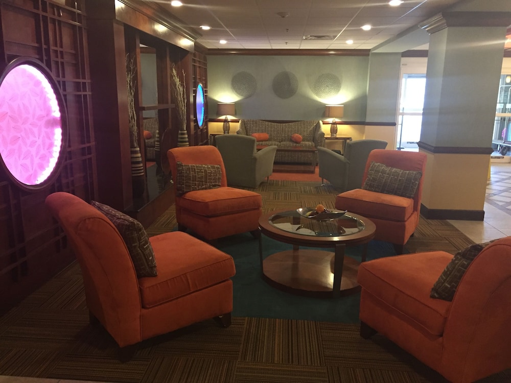Holiday Inn Express Petersburg 42/70