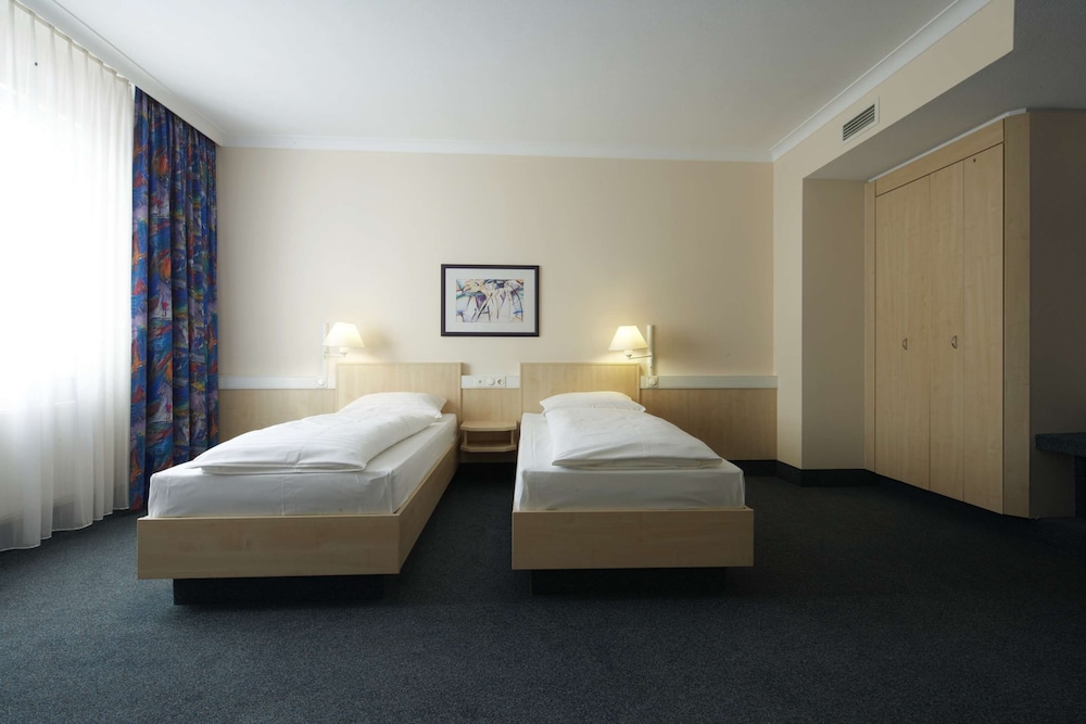 IntercityHotel Kassel 9/57