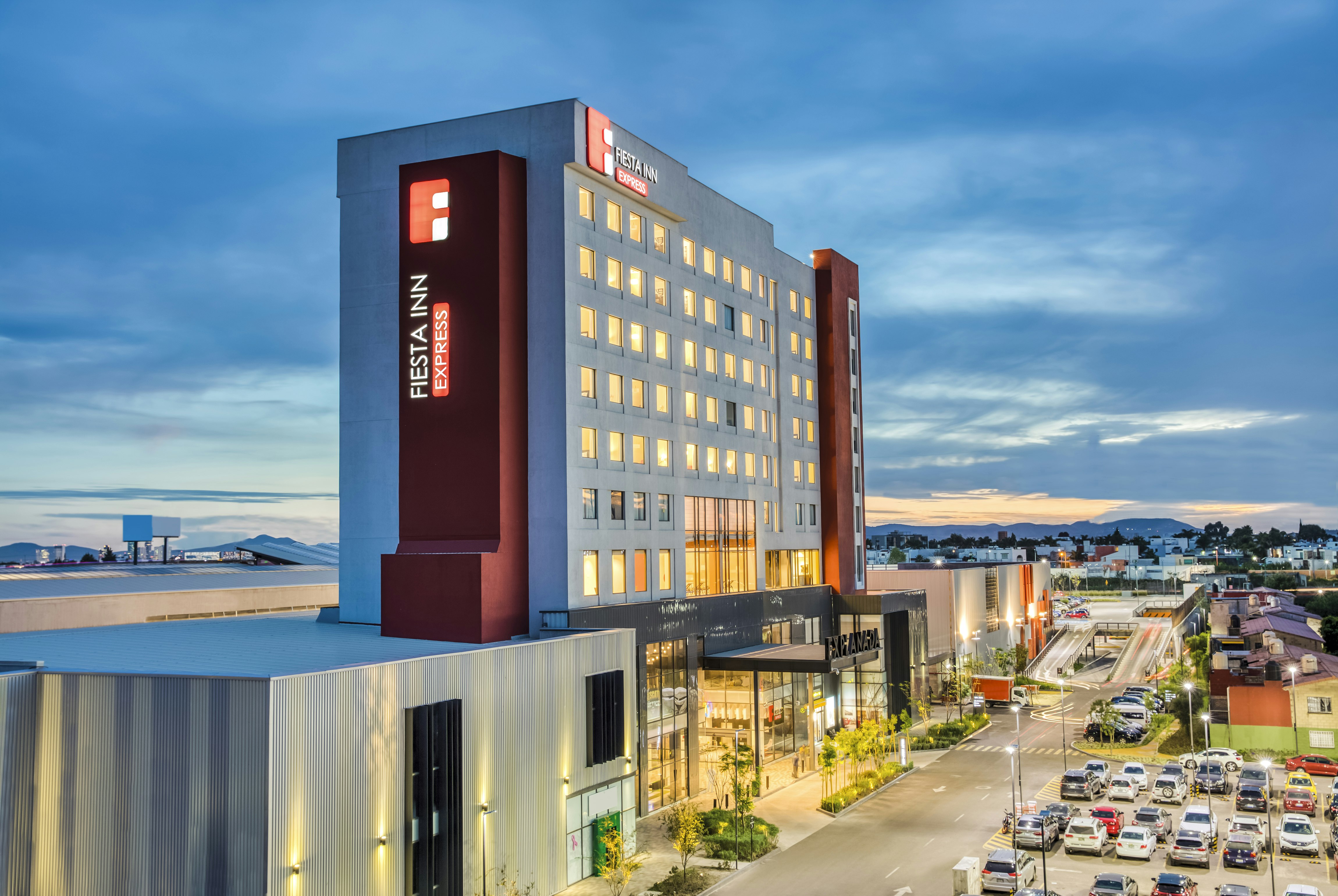 Fiesta Inn Express Puebla Explanada 1/37