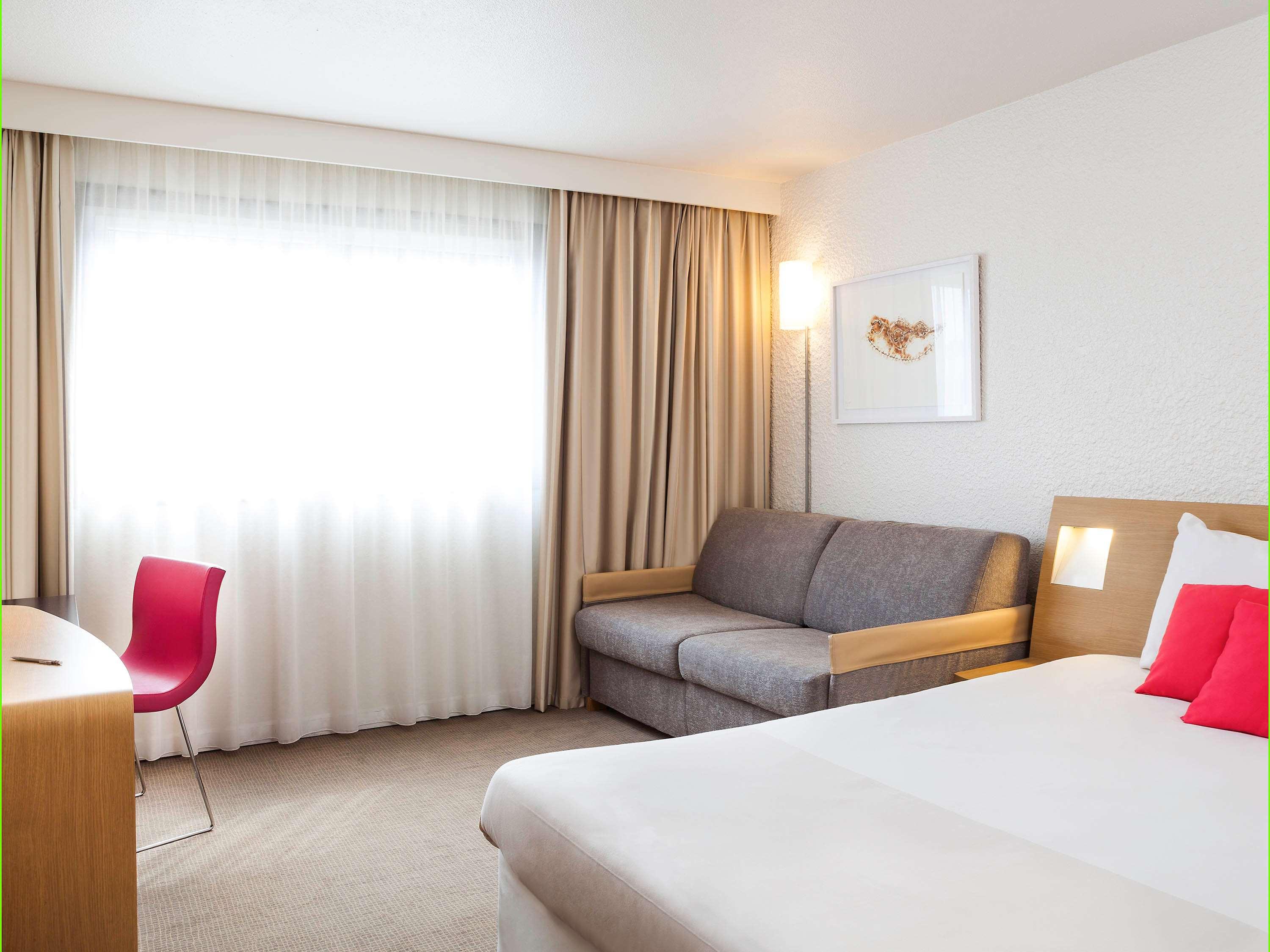 Novotel Paris La Defense Esplanade in COURBEVOIE