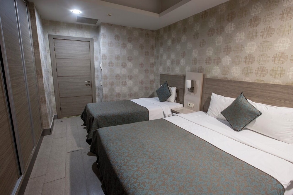 Sen Hotel 13/49