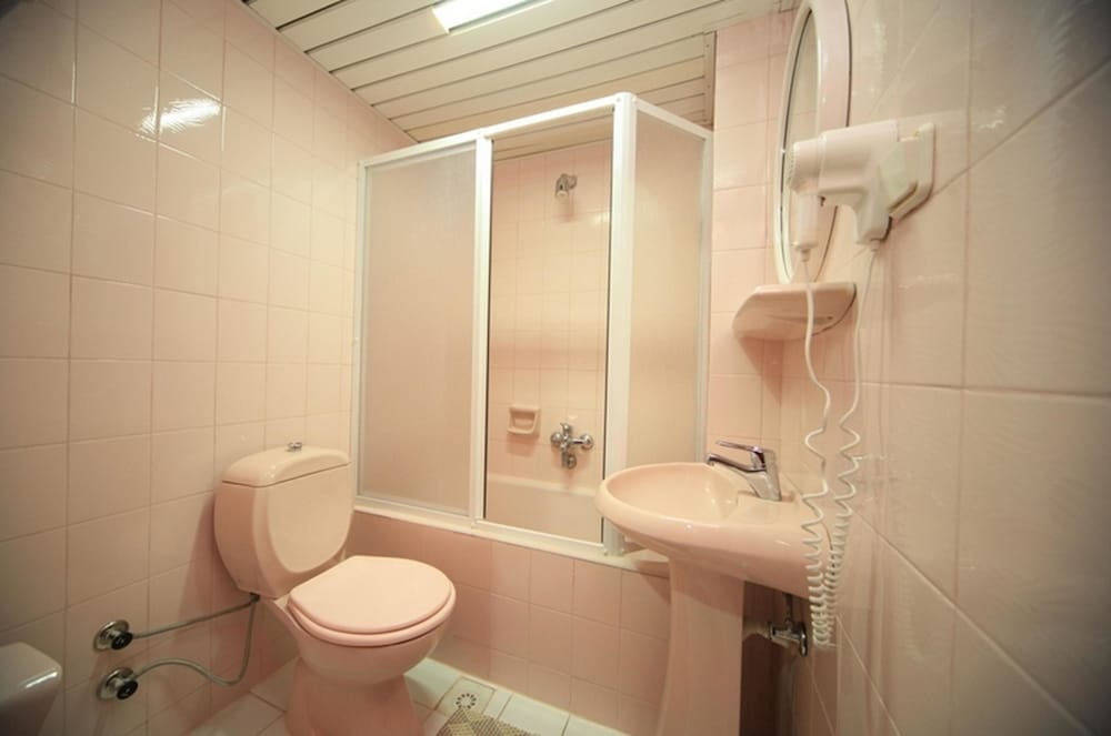 Mustis Royal Plaza Hotel 35/35