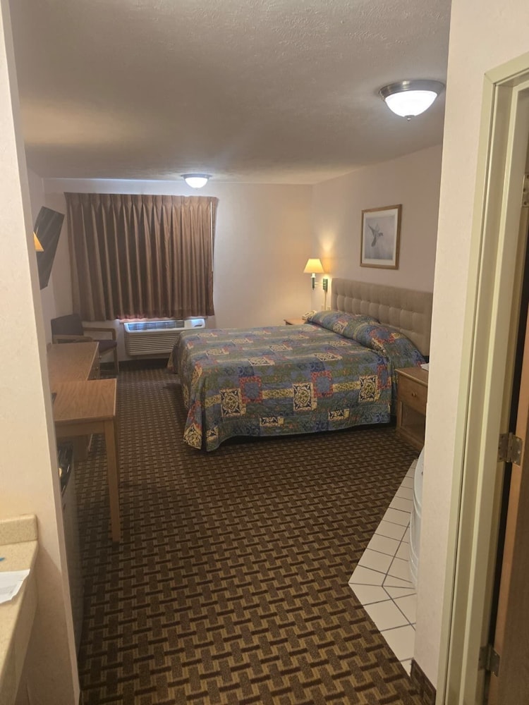 OYO 1002349 Roadside Inn 11/32