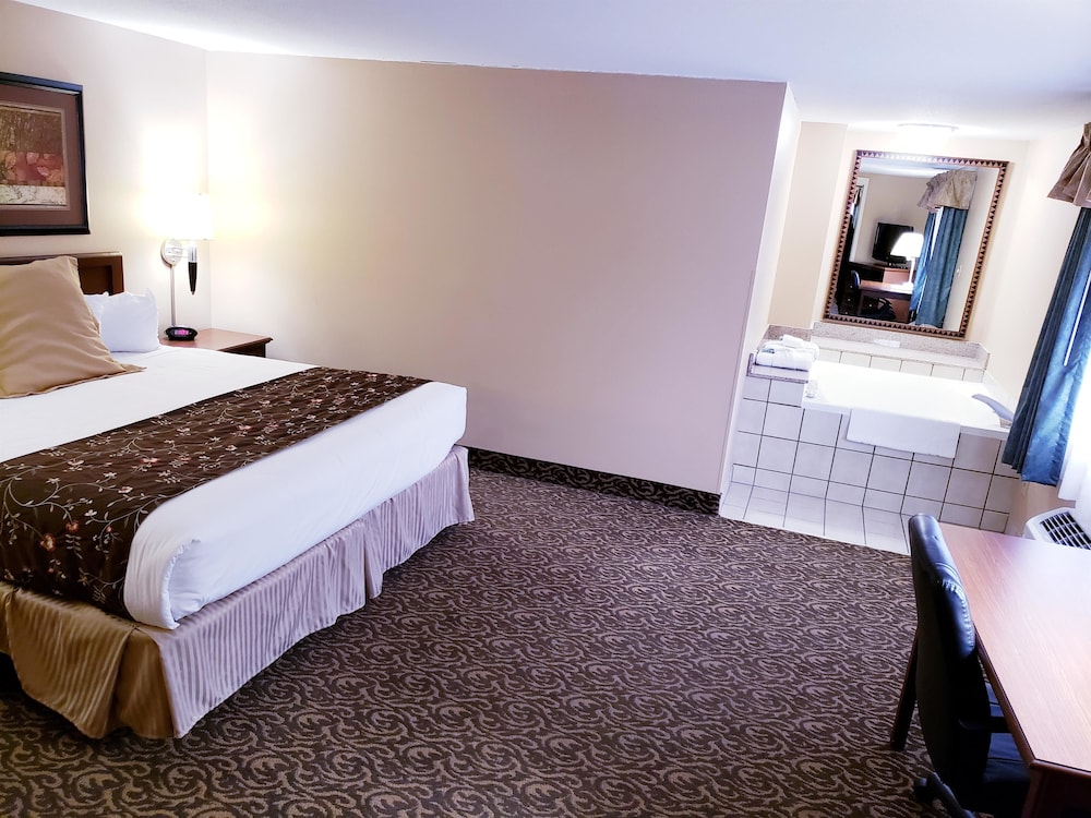 Quality Inn & Suites Black River Falls I-94 11/52