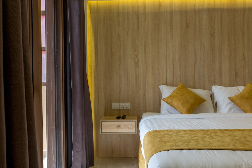Capital O 314 24 Gold Hotel 26/49