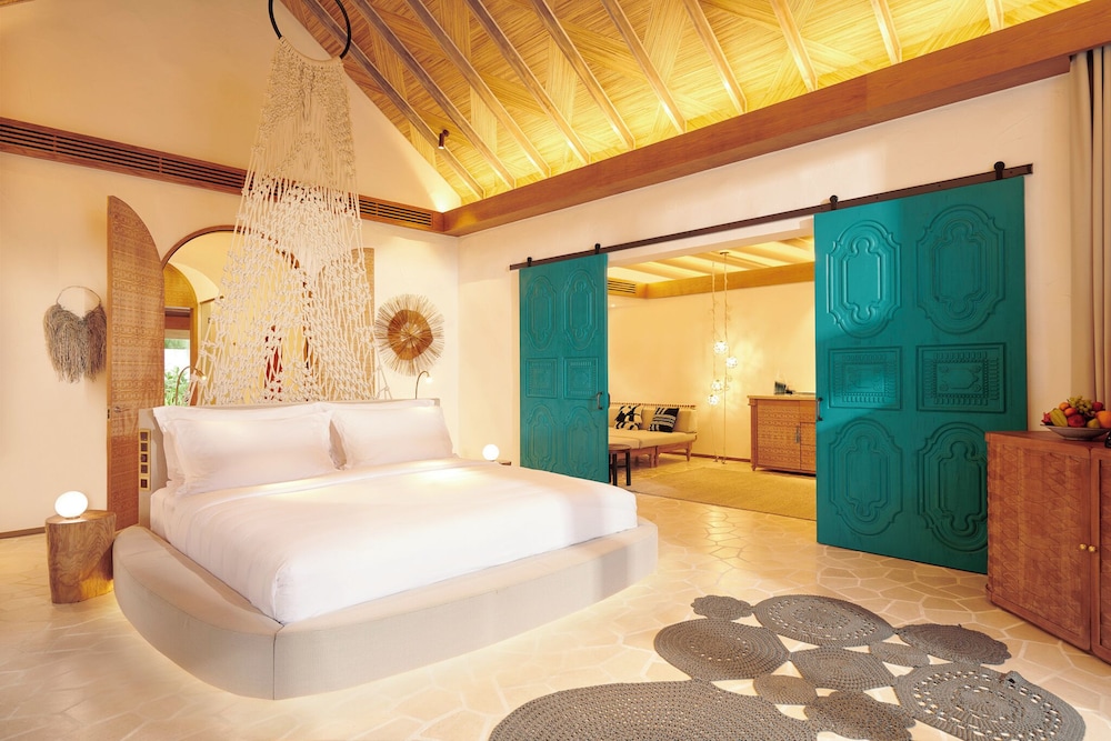 3 Bedrooms, Sunset Beach Villa, 3 King Beds, Private Pool