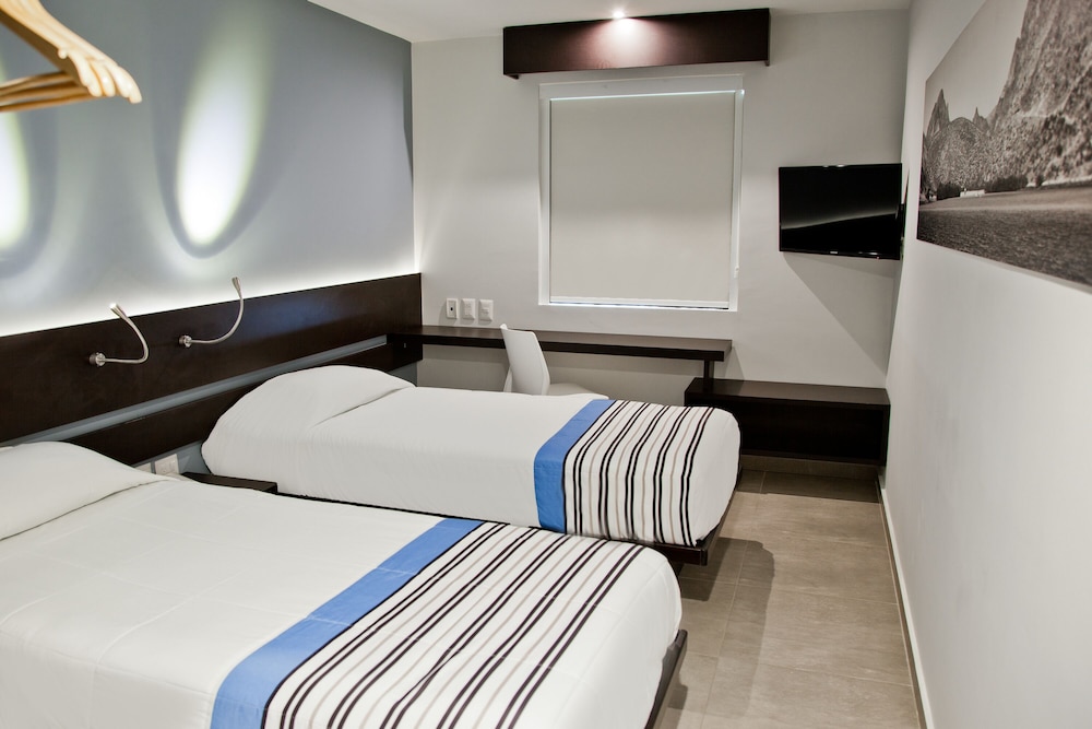 City Express Junior by Marriott Ciudad del Carmen 23/50