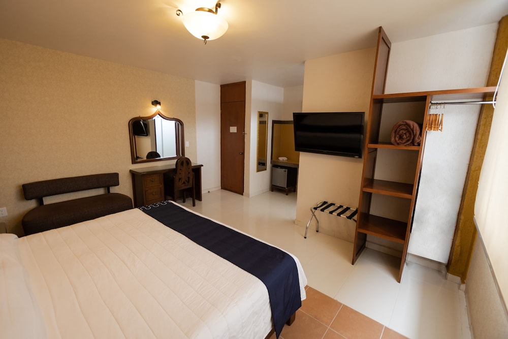 Cano Hotel 6/31