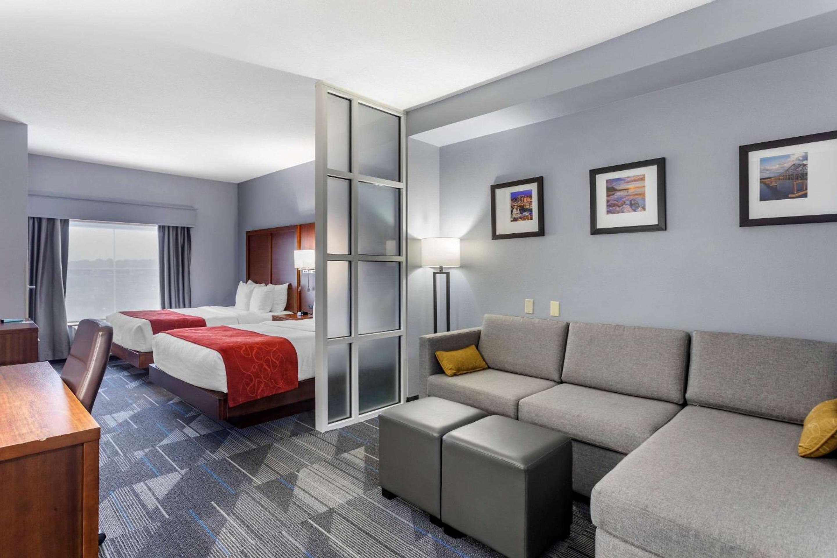 Room, 2 Queen Beds, Comfort Suites Olive Branch - Memphis South 6/8