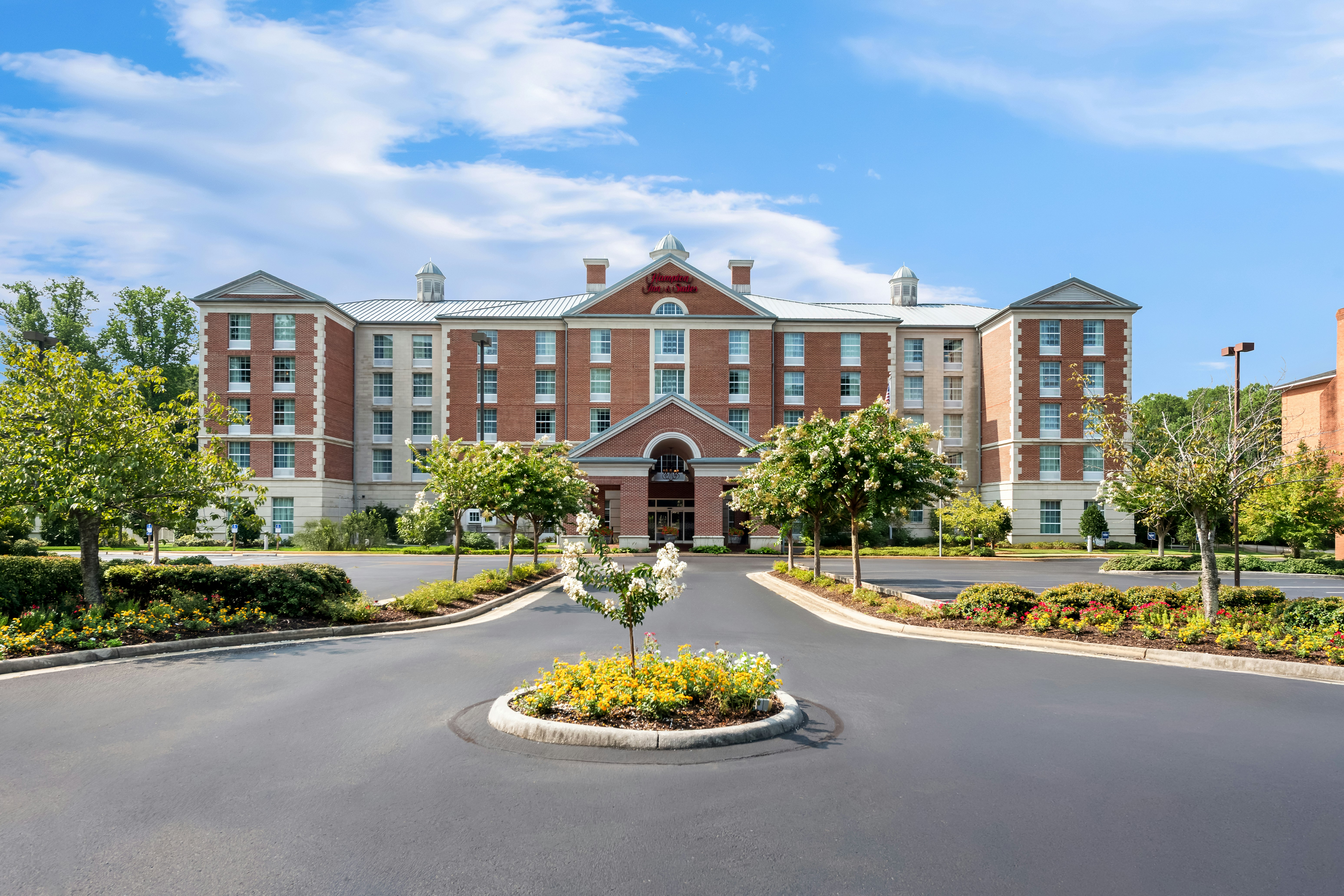 Hampton Inn And Suites Williamsburg Central 53/56