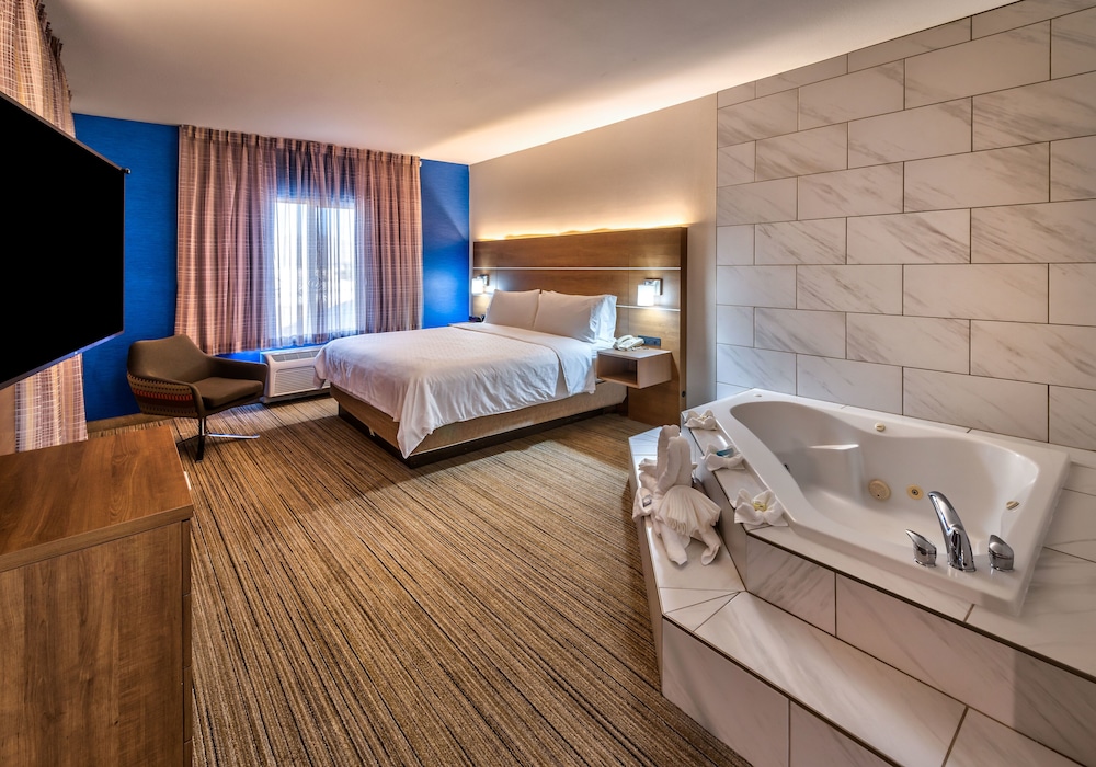Holiday Inn Express Hotel Suites Reno Airport 17/51